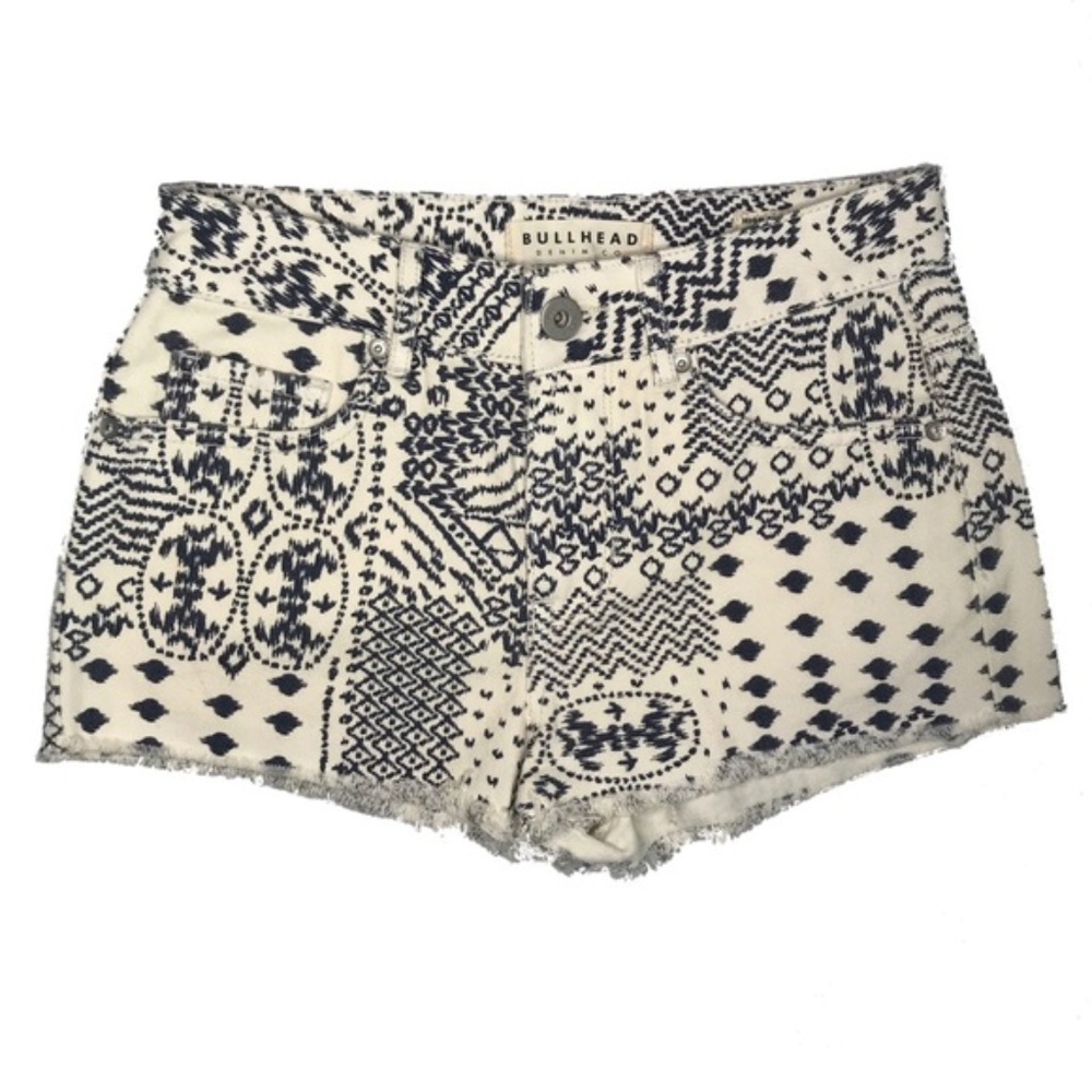 Bullhead l high rise frayed denim shorts size 1
